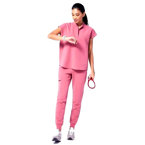 Figs Pants - NEW Figs SET Zamora jogger scrub pants & Rafaella sleeveless top dusty rose L